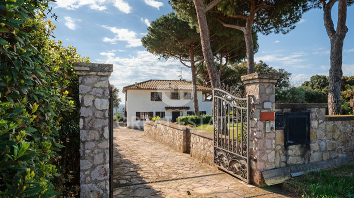 Image No.17-Maison de campagne de 4 chambres à vendre à Piombino
