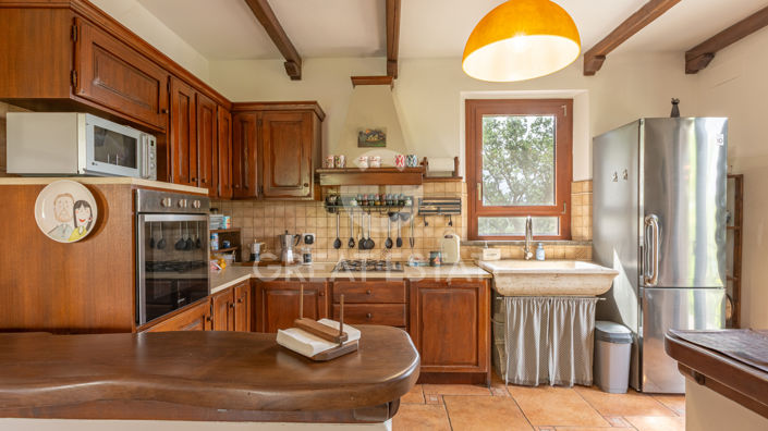 Image No.20-4 Bed Country House for sale