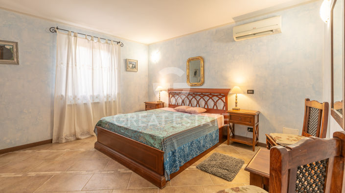 Image No.29-4 Bed Country House for sale