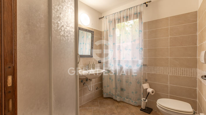 Image No.33-4 Bed Country House for sale