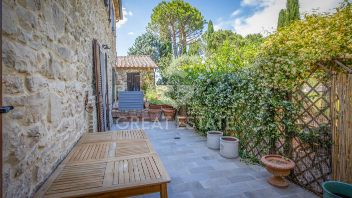 Image No.11-3 Bed Country House for sale