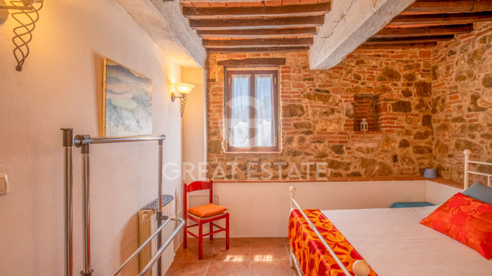Image No.18-3 Bed Country House for sale