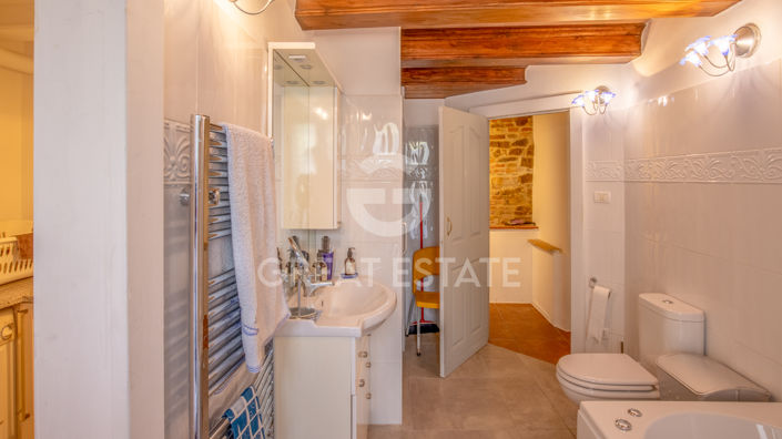 Image No.27-3 Bed Country House for sale