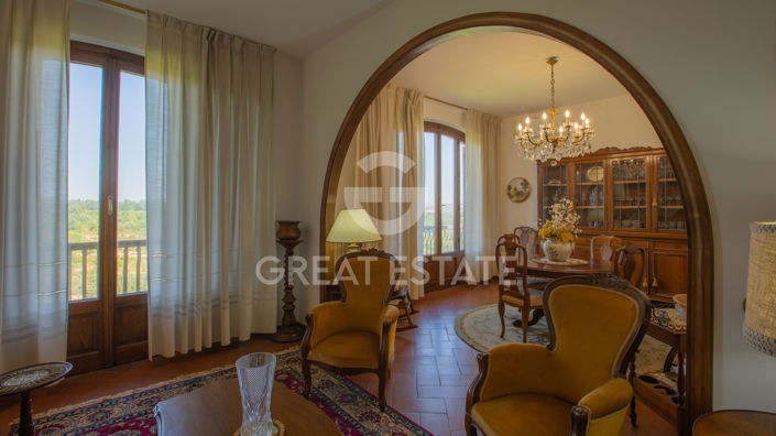 Image No.2-7 Bed Villa for sale