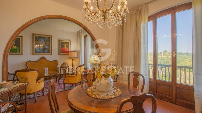 Image No.5-7 Bed Villa for sale