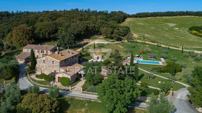 Image No.10-11 Bed Country House for sale