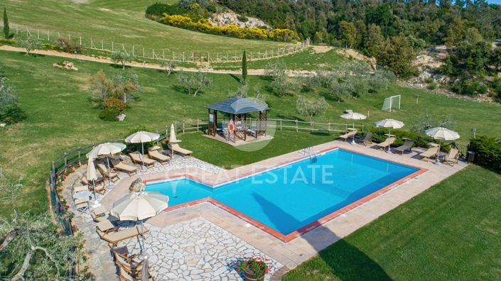 Image No.15-11 Bed Country House for sale