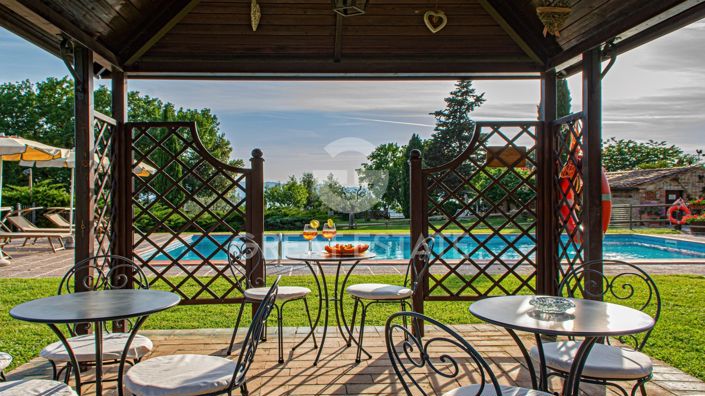 Image No.16-11 Bed Country House for sale