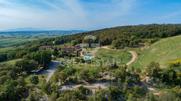 Image No.21-11 Bed Country House for sale