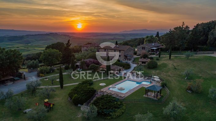 Image No.23-11 Bed Country House for sale