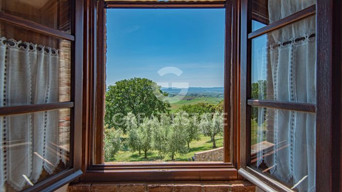 Image No.25-11 Bed Country House for sale
