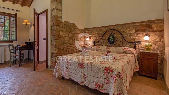 Image No.36-11 Bed Country House for sale