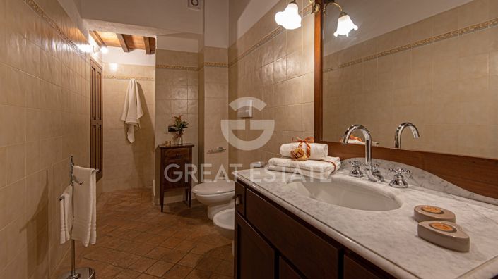 Image No.37-11 Bed Country House for sale