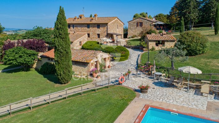Image No.7-11 Bed Country House for sale