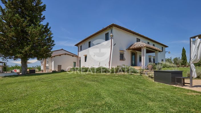 Image No.17-7 Bed Country House for sale