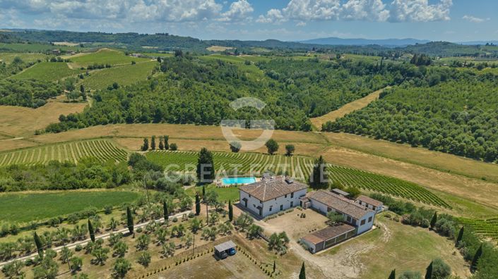 Image No.4-7 Bed Country House for sale