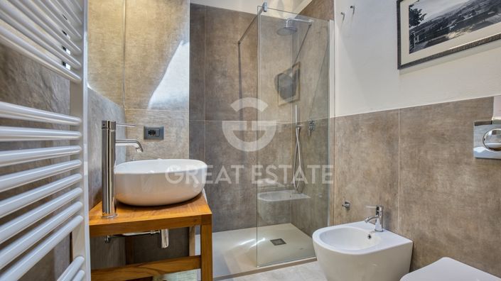 Image No.37-7 Bed Country House for sale