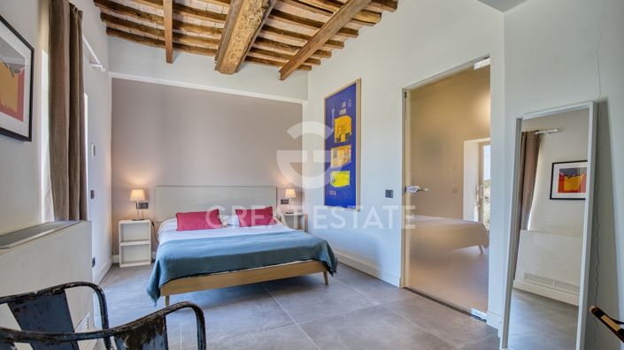 Image No.43-7 Bed Country House for sale