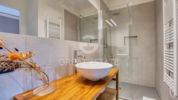 Image No.45-7 Bed Country House for sale