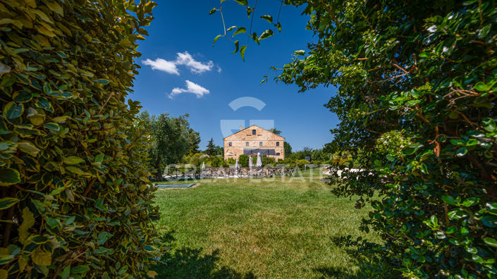 Image No.19-9 Bed Country House for sale