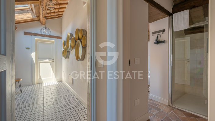 Image No.44-9 Bed Country House for sale