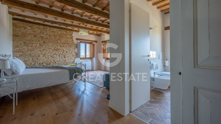 Image No.52-9 Bed Country House for sale
