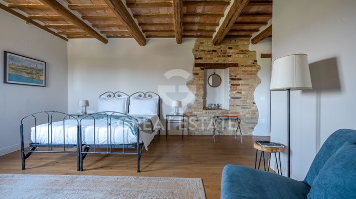 Image No.58-9 Bed Country House for sale