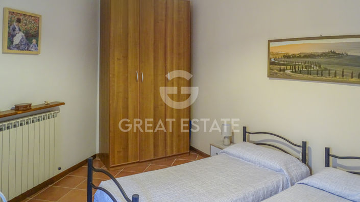 Image No.14-2 Bed Property for sale