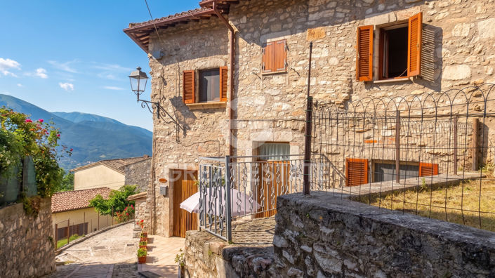 Image No.4-2 Bed Property for sale