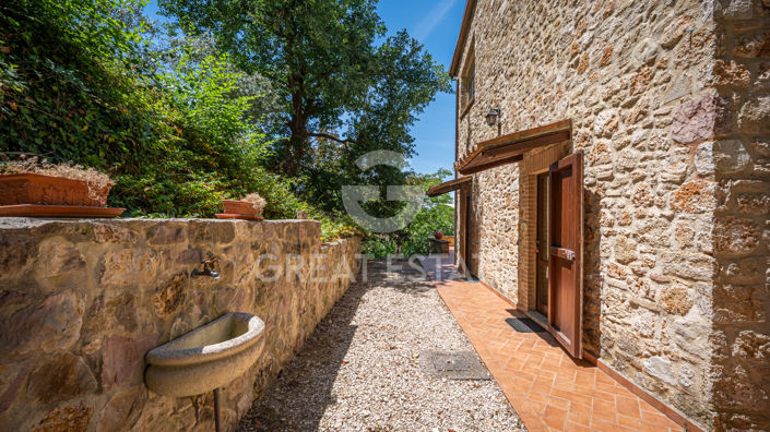 Image No.20-6 Bed Country House for sale