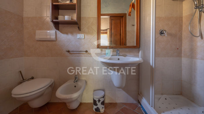 Image No.40-6 Bed Country House for sale