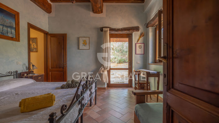 Image No.41-6 Bed Country House for sale