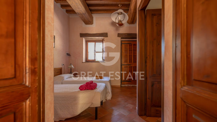Image No.42-6 Bed Country House for sale