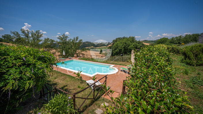 Image No.8-6 Bed Country House for sale