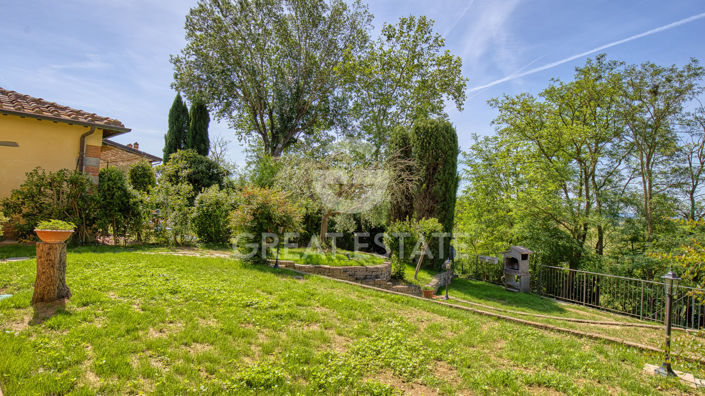 Image No.14-2 Bed Country House for sale