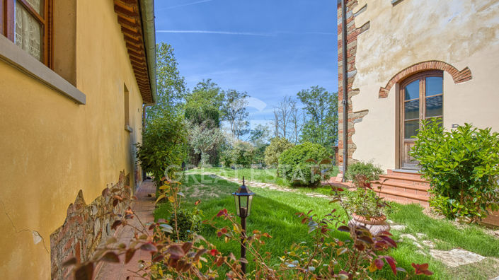 Image No.15-2 Bed Country House for sale