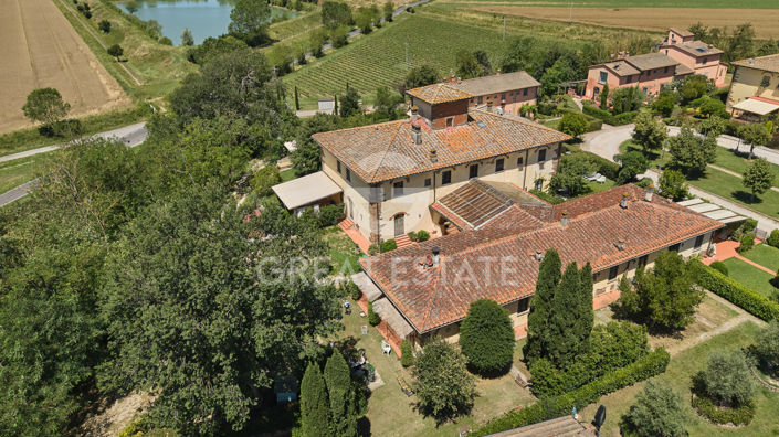 Image No.24-2 Bed Country House for sale