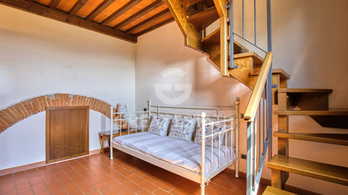 Image No.35-2 Bed Country House for sale