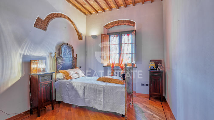 Image No.40-2 Bed Country House for sale
