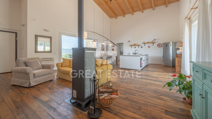 Image No.20-3 Bed Country House for sale