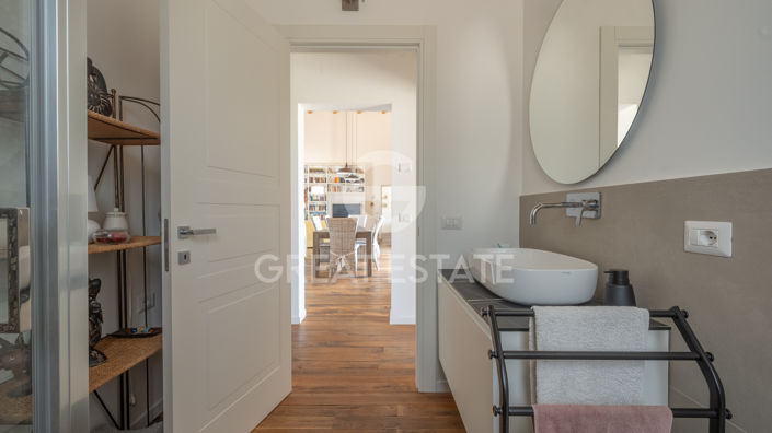 Image No.30-3 Bed Country House for sale