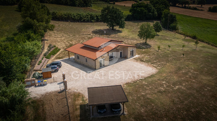 Image No.8-3 Bed Country House for sale