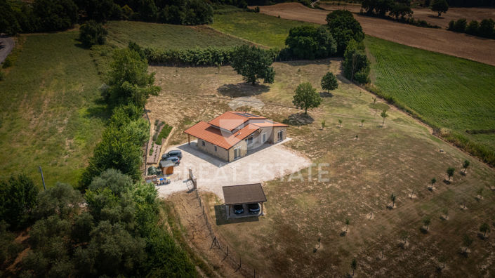 Image No.9-3 Bed Country House for sale