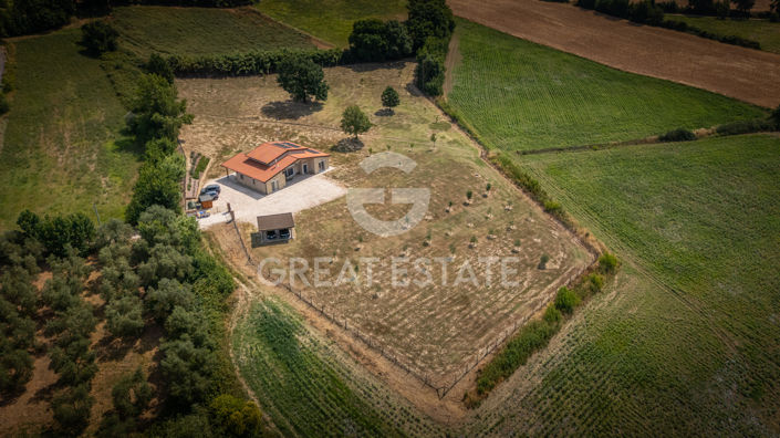 Image No.10-3 Bed Country House for sale