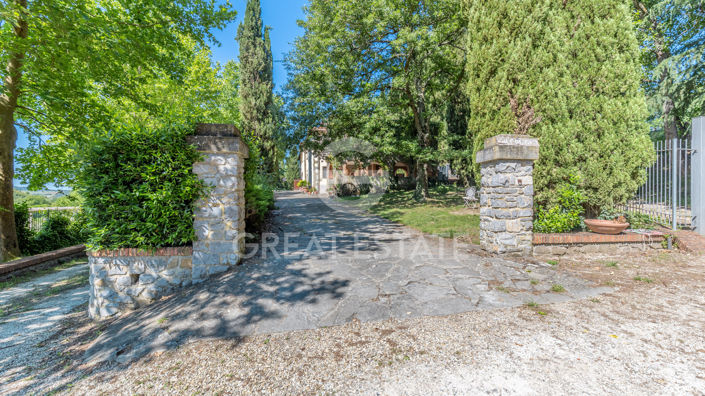 Image No.12-7 Bed Country House for sale