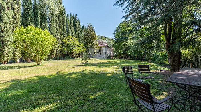 Image No.19-7 Bed Country House for sale