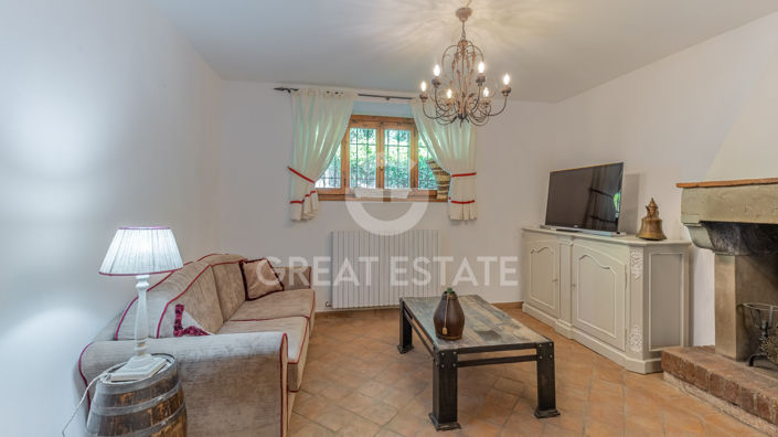 Image No.21-7 Bed Country House for sale