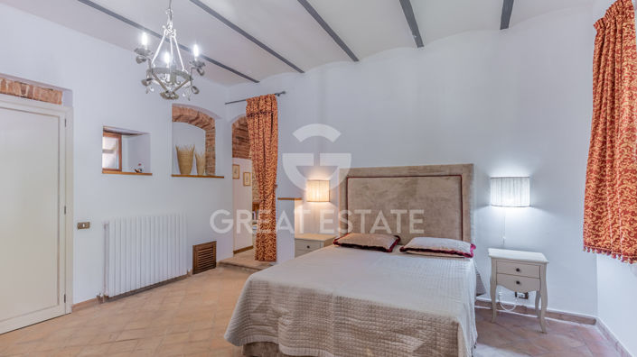 Image No.28-7 Bed Country House for sale