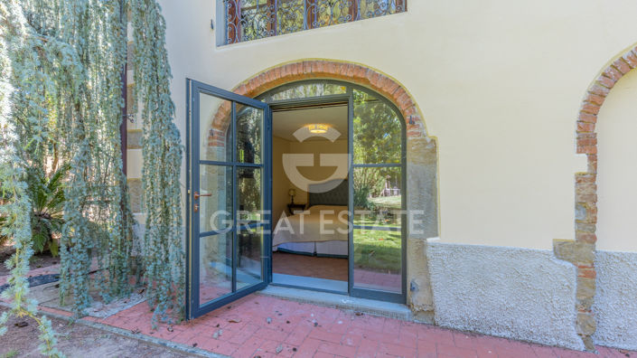 Image No.33-7 Bed Country House for sale