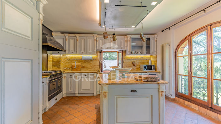 Image No.38-7 Bed Country House for sale